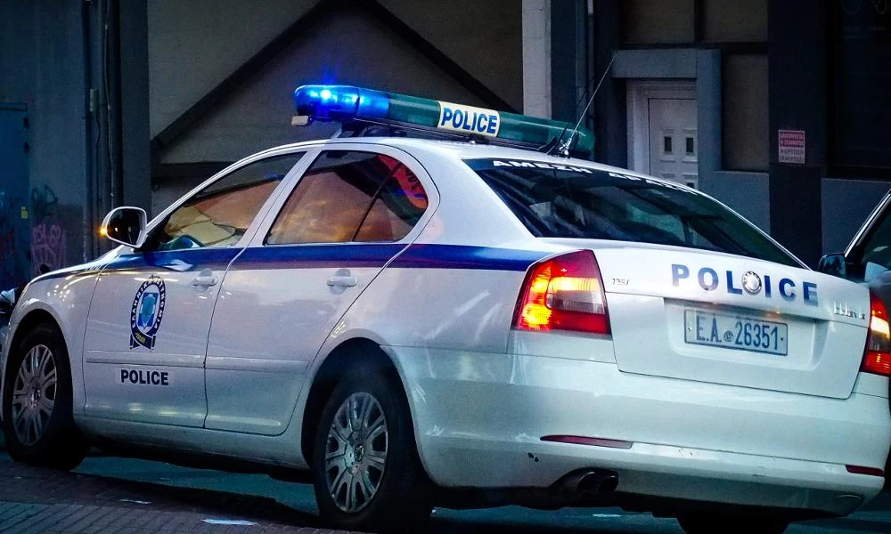 Λάρισα: Γυναίκα υπέστη κρίση πανικού και άρχισε να γδύνεται